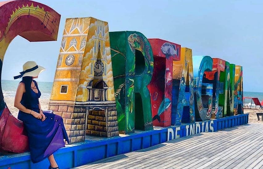 sitios turísticos en Cartagena, letras de Cartagena, como llegar al letrero de Cartagena, marbella Cartagena, letras de cartagena en marbella